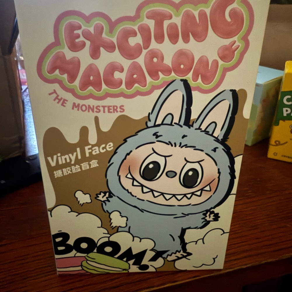 Exciting Macaron Vinyl Face (Soy milk)
